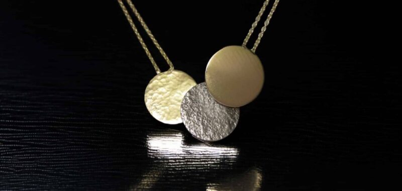 remodelling old gold jewellery into necklace