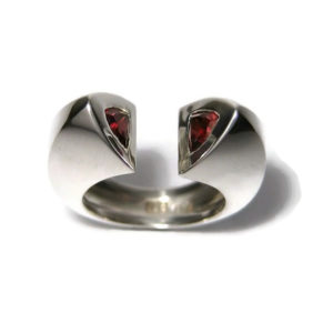 garnet silver ring