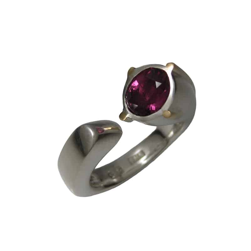 Moyo Garnet Ring